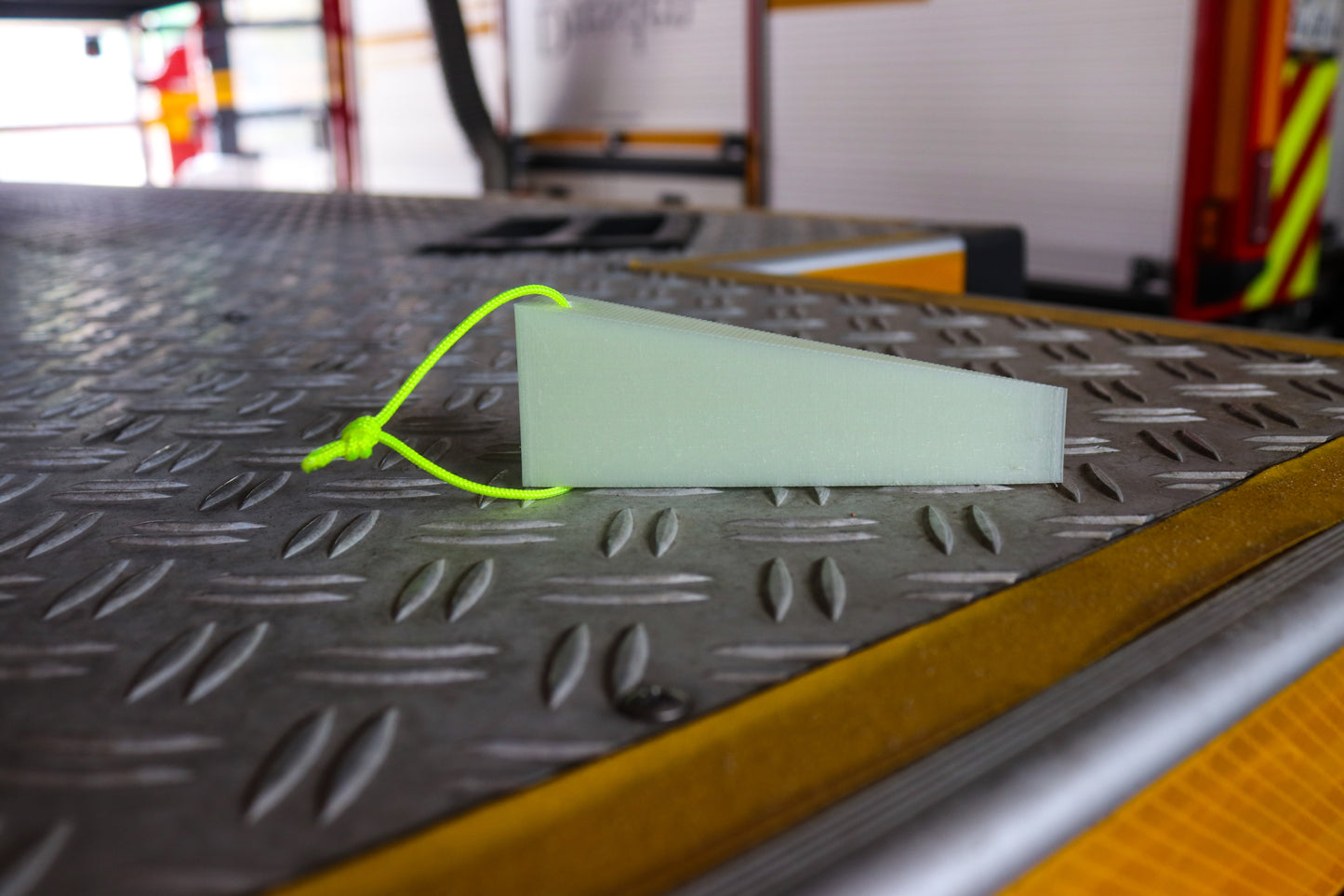 Flexibler 3D-Feuerwehrkeil V2, nachleuchtend, personalisierbar
